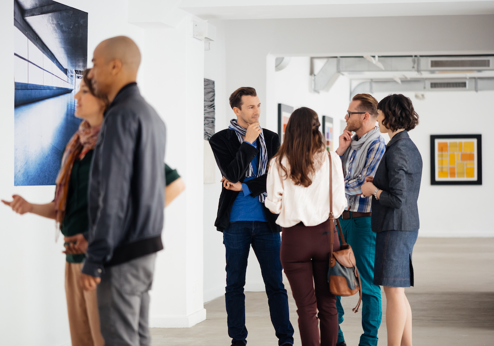 visitors-at-an-art-gallery