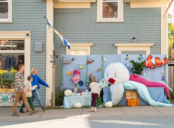 Mahone Bay Scarecrow Festival