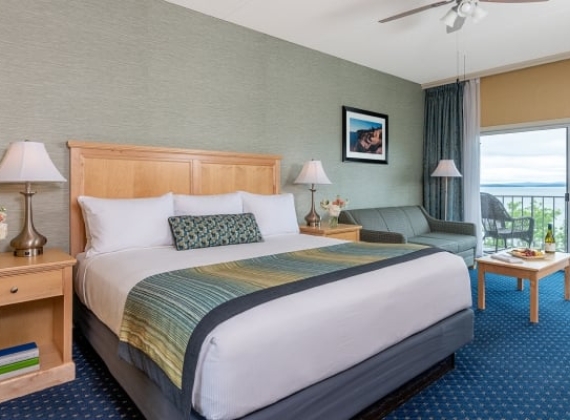 Room at Atlantic Oceanside Hotel